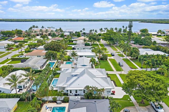 131 Dory Road S, North Palm Beach, FL 33408