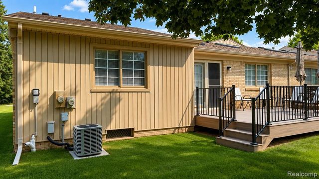 15480 Mary Court, Clinton Township, MI 48038