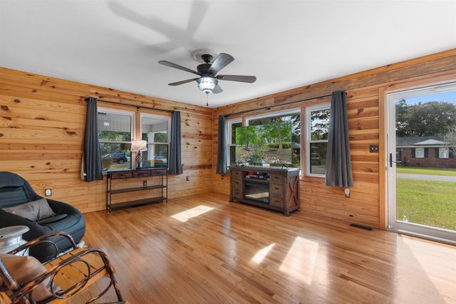 1738 Pickens St., Georgetown, SC 29440