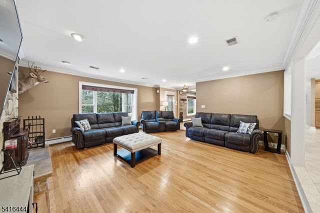 2 Old Orchard Rd, Mendham Twp., NJ 07960