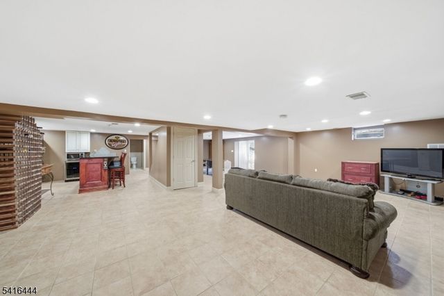 2 Old Orchard Rd, Mendham Twp., NJ 07960