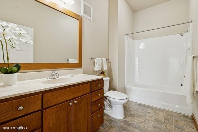 1370 SW Magazine Road 101, Ankeny, IA 50023