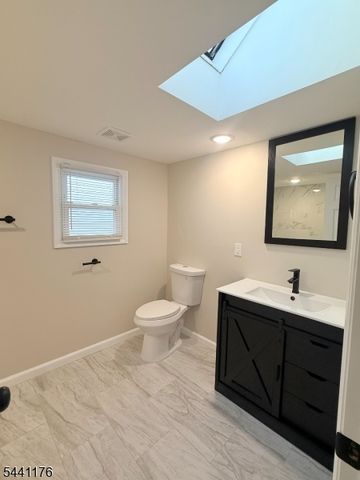 392 S 9th Street, Newark City, NJ 07103