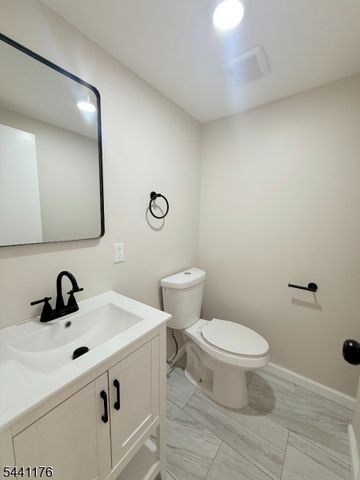 392 S 9th Street, Newark City, NJ 07103