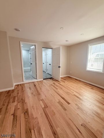 392 S 9th Street, Newark City, NJ 07103