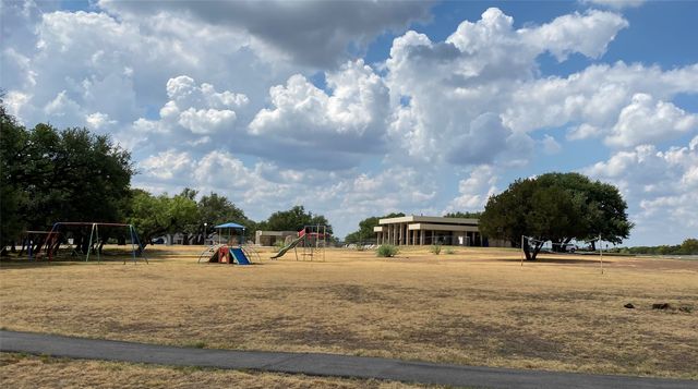 4003 Iron Horse Trail, Granbury, TX 76048
