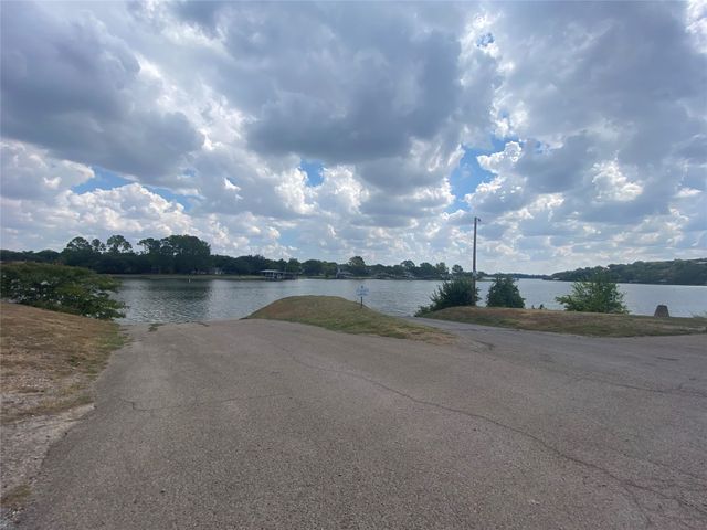 4003 Iron Horse Trail, Granbury, TX 76048