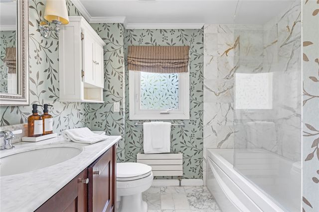 56 Middle Highway, Barrington, RI 02806