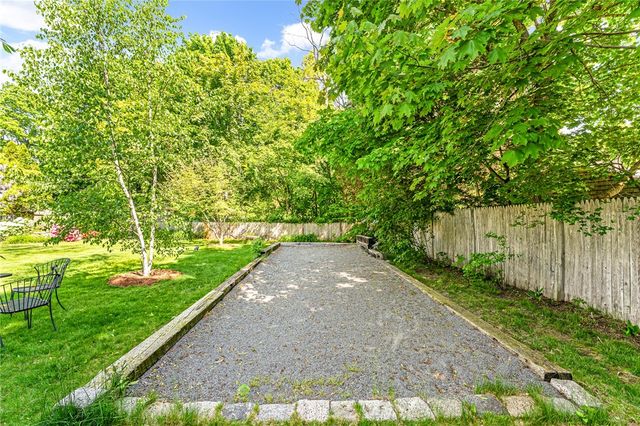 56 Middle Highway, Barrington, RI 02806