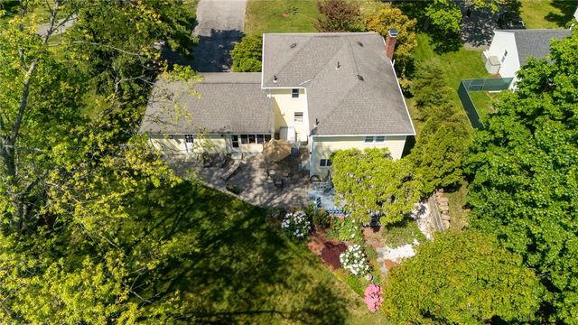 56 Middle Highway, Barrington, RI 02806