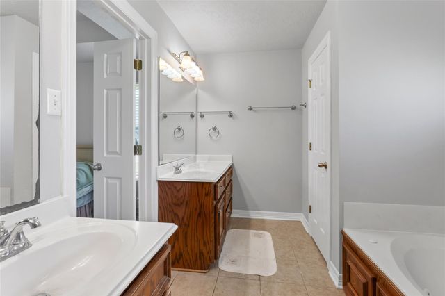 1815 Magnolia Bend, Baytown, TX 77523