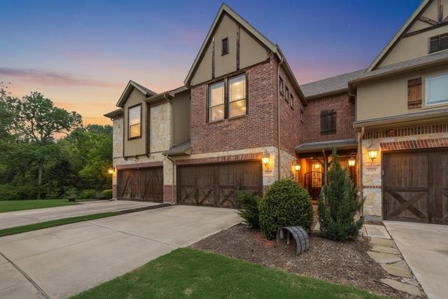 1003 Brook Hollow Drive, Euless, TX 76039