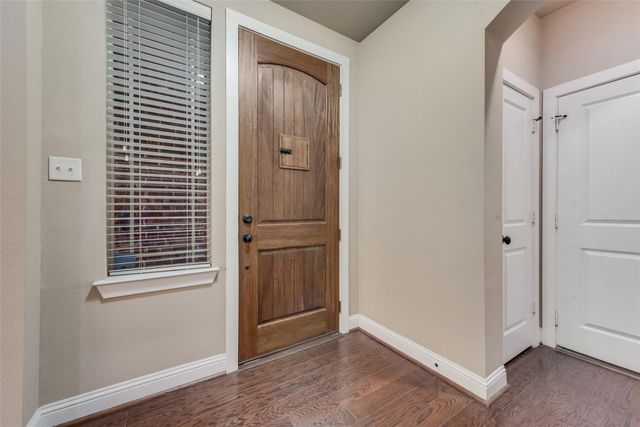 1003 Brook Hollow Drive, Euless, TX 76039