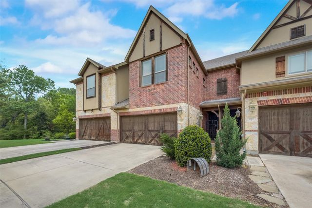 1003 Brook Hollow Drive, Euless, TX 76039