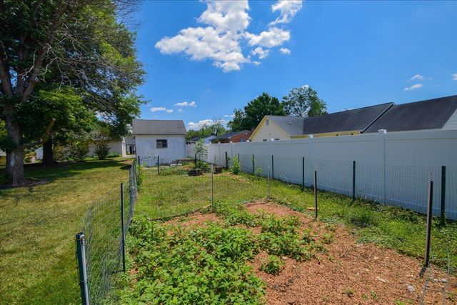 7311 Sunnybrook DR, Roanoke, VA 24019