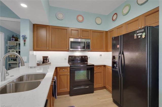 20221 Estero Gardens CIR # 101, Estero, FL 33928