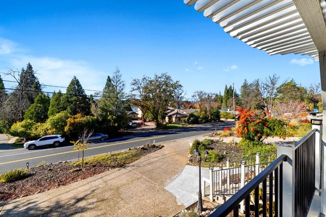 12898 Lakeshore North, Auburn, CA 95602