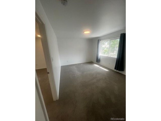 2142 Meadow Ct, Longmont, CO 80501