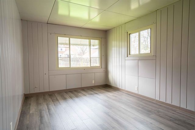 220 Forest Avenue, Waterloo, IA 50702