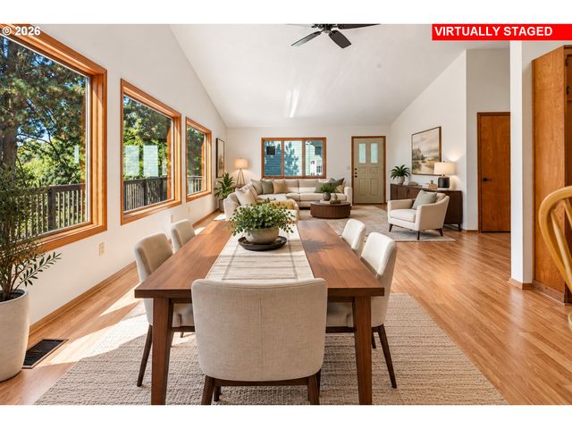 9252 Sw 4TH Ave, Portland, OR 97219