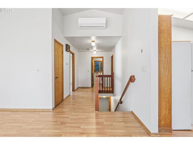 9252 Sw 4TH Ave, Portland, OR 97219
