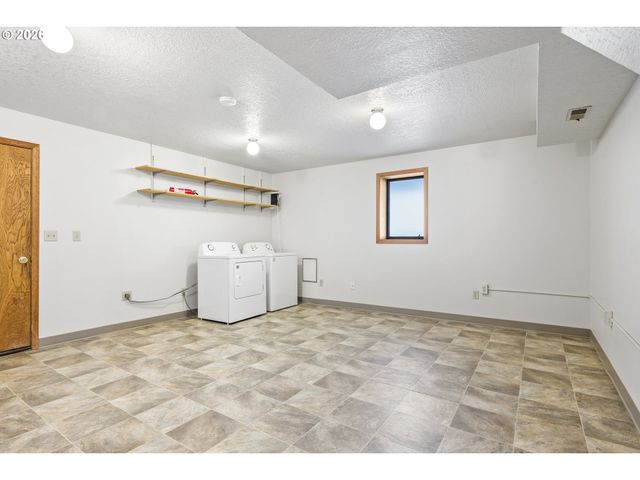 9252 Sw 4TH Ave, Portland, OR 97219