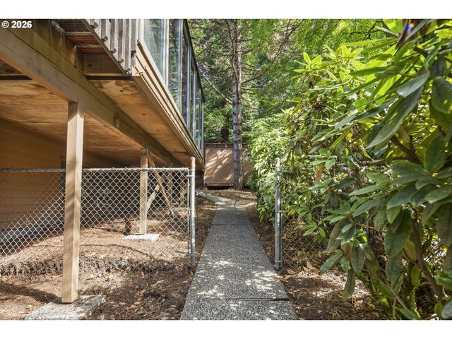 9252 Sw 4TH Ave, Portland, OR 97219