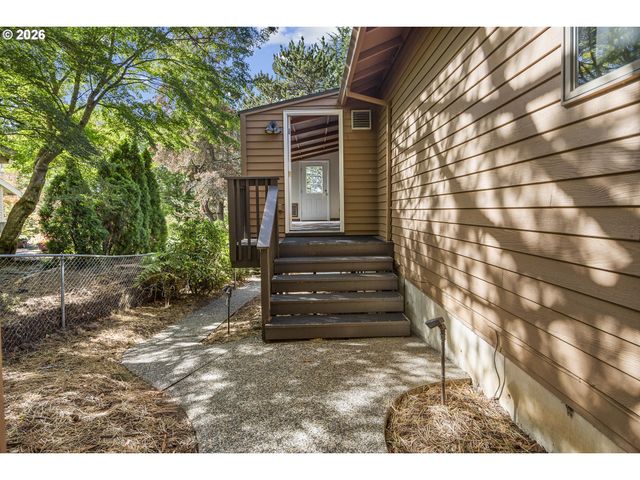 9252 Sw 4TH Ave, Portland, OR 97219