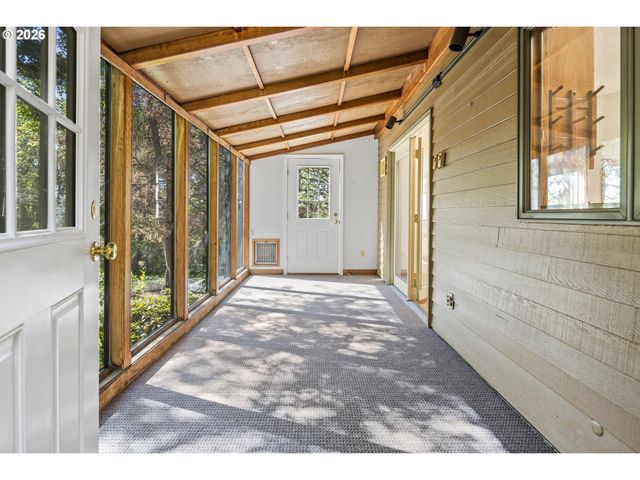 9252 Sw 4TH Ave, Portland, OR 97219