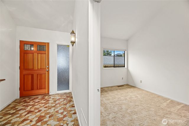 25126 B 142nd Avenue SE, Kent, WA 98042