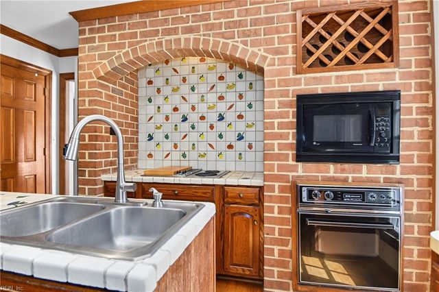 3617 Sea Breeze Point TRL, Virginia Beach, VA 23452