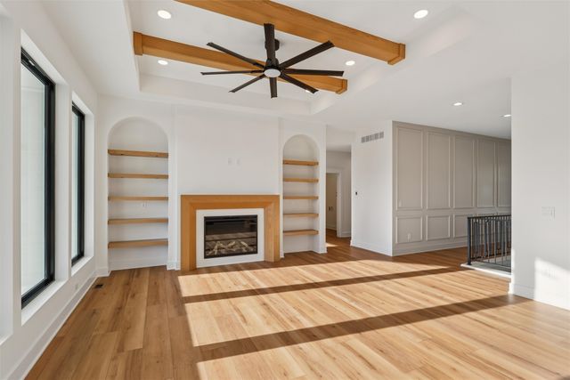 18190 Hidden Knoll, Clive, IA 50325