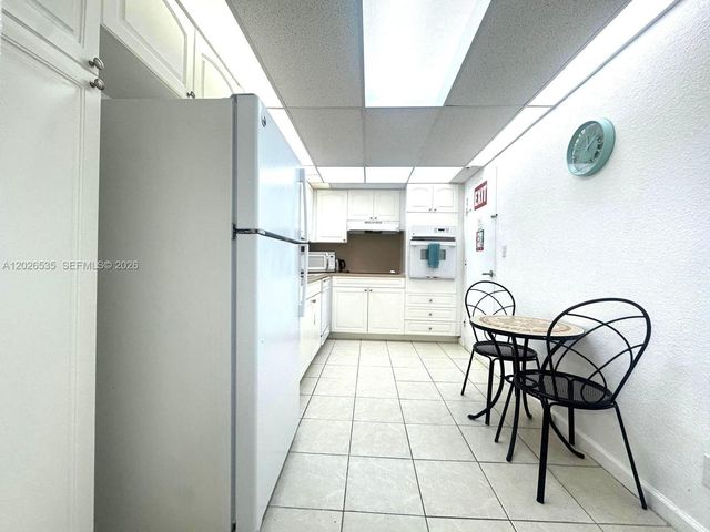4001 S Ocean Drive 15L, Hollywood, FL 33019