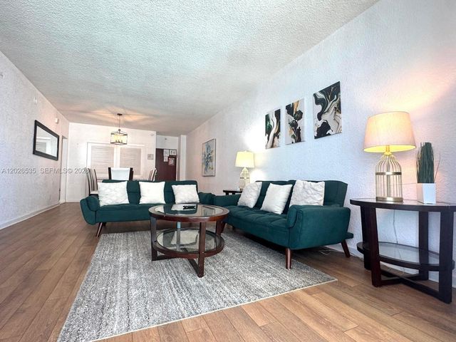 4001 S Ocean Drive 15L, Hollywood, FL 33019