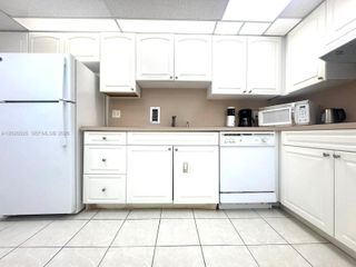 4001 S Ocean Drive 15L, Hollywood, FL 33019