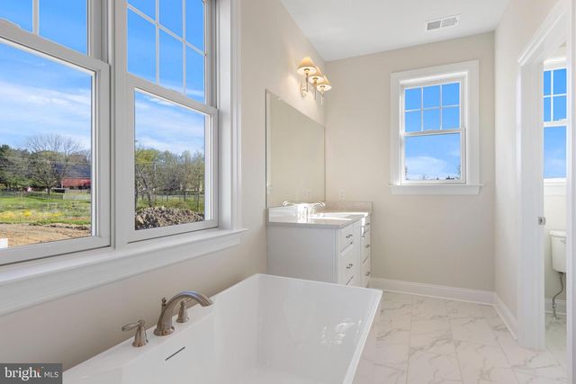 141 LEXINGTON MANOR, Glenmoore, PA 19343