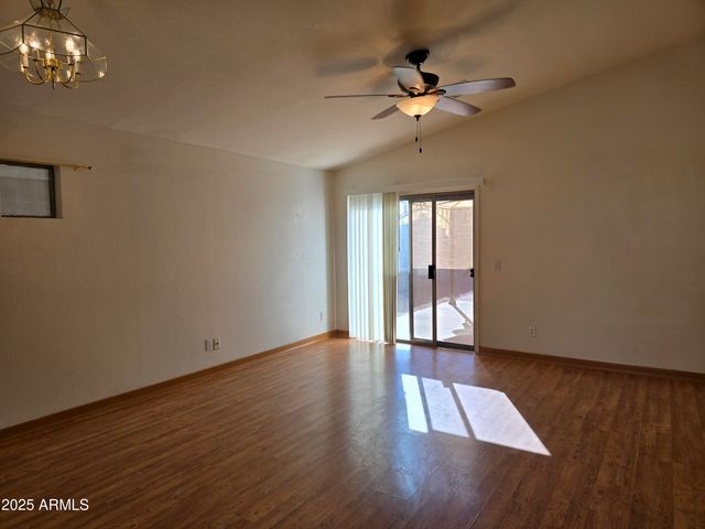 1393 W DIAMOND Avenue, Apache Junction, AZ 85120