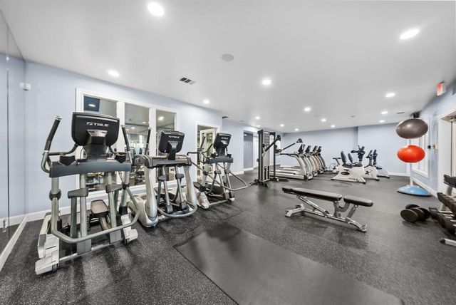 206 Varco DR, Austin, TX 78738