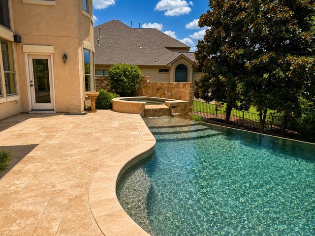 206 Varco DR, Austin, TX 78738