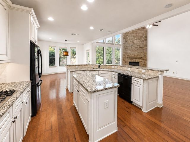 206 Varco DR, Austin, TX 78738
