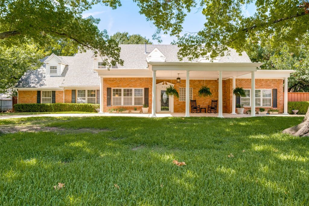 4221 Shady Hill Drive, Dallas, TX 75229