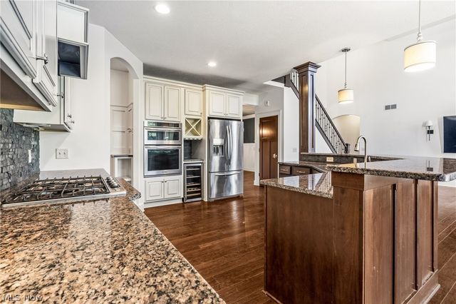 3610 Lake Center Street NW, Uniontown, OH 44685
