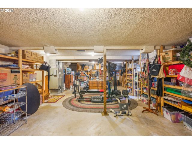 2032 W DOVE Ave, La Center, WA 98629