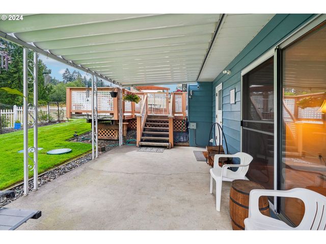 2032 W DOVE Ave, La Center, WA 98629