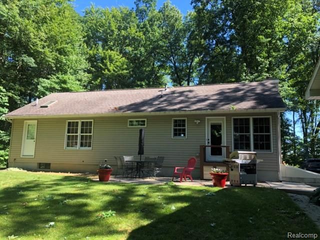 7907 Stewart Road, Monroe, MI 48162