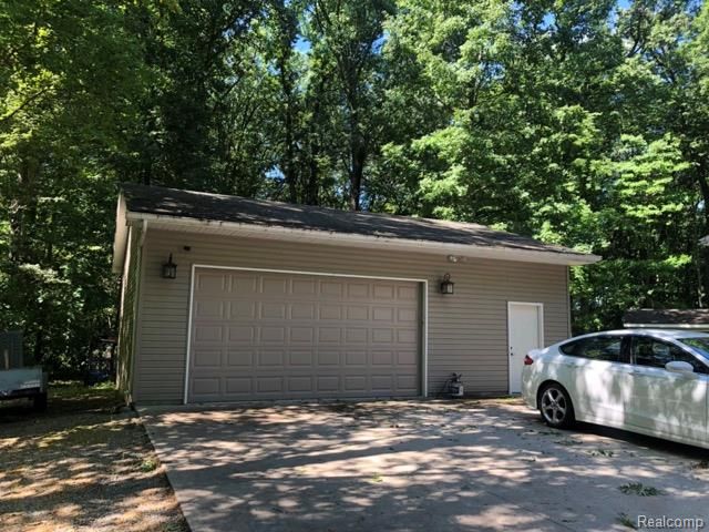 7907 Stewart Road, Monroe, MI 48162