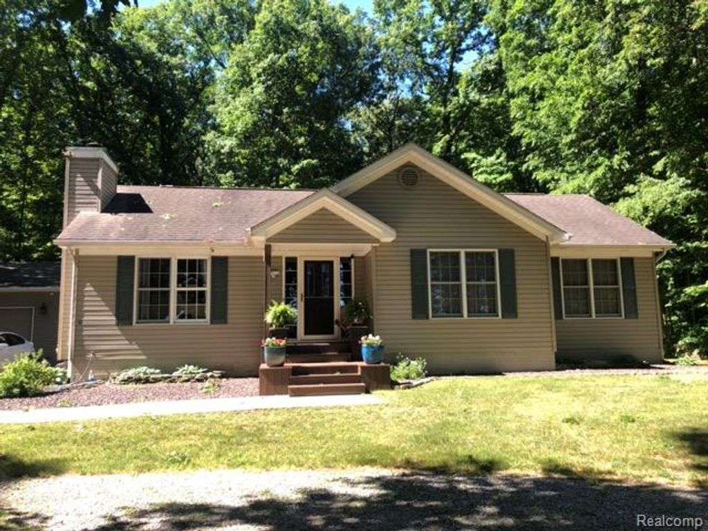 7907 Stewart Road, Monroe, MI 48162