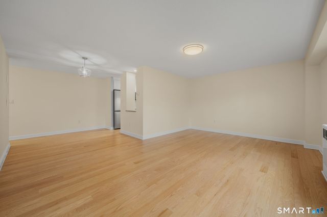 292 Pequot Avenue 2N, New London, CT 06320