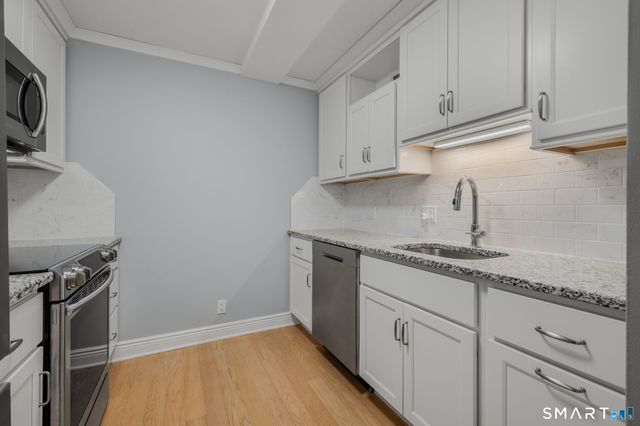 292 Pequot Avenue 2N, New London, CT 06320