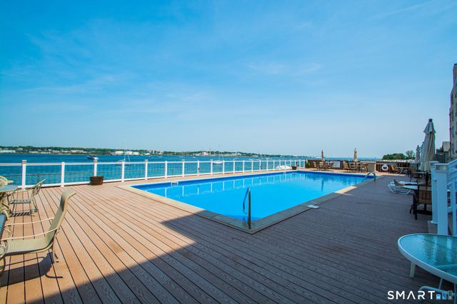 292 Pequot Avenue 2N, New London, CT 06320